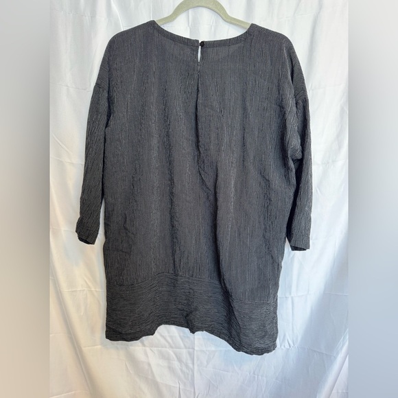 Eileen Fisher Black and White Pinstripe Tunic Top Size Medium - Picture 6 of 6
